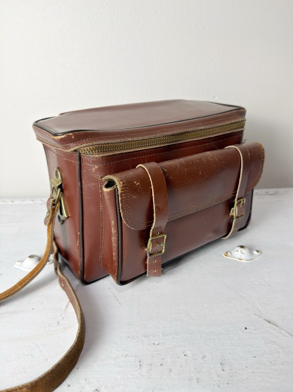 Vintage Perrin California Leather Camera Bag Brown Distressed No. 605